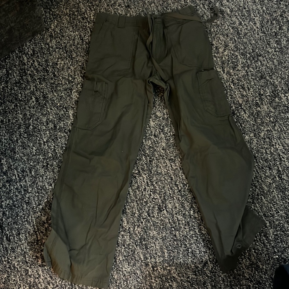 Carhartt medium green scrub pants